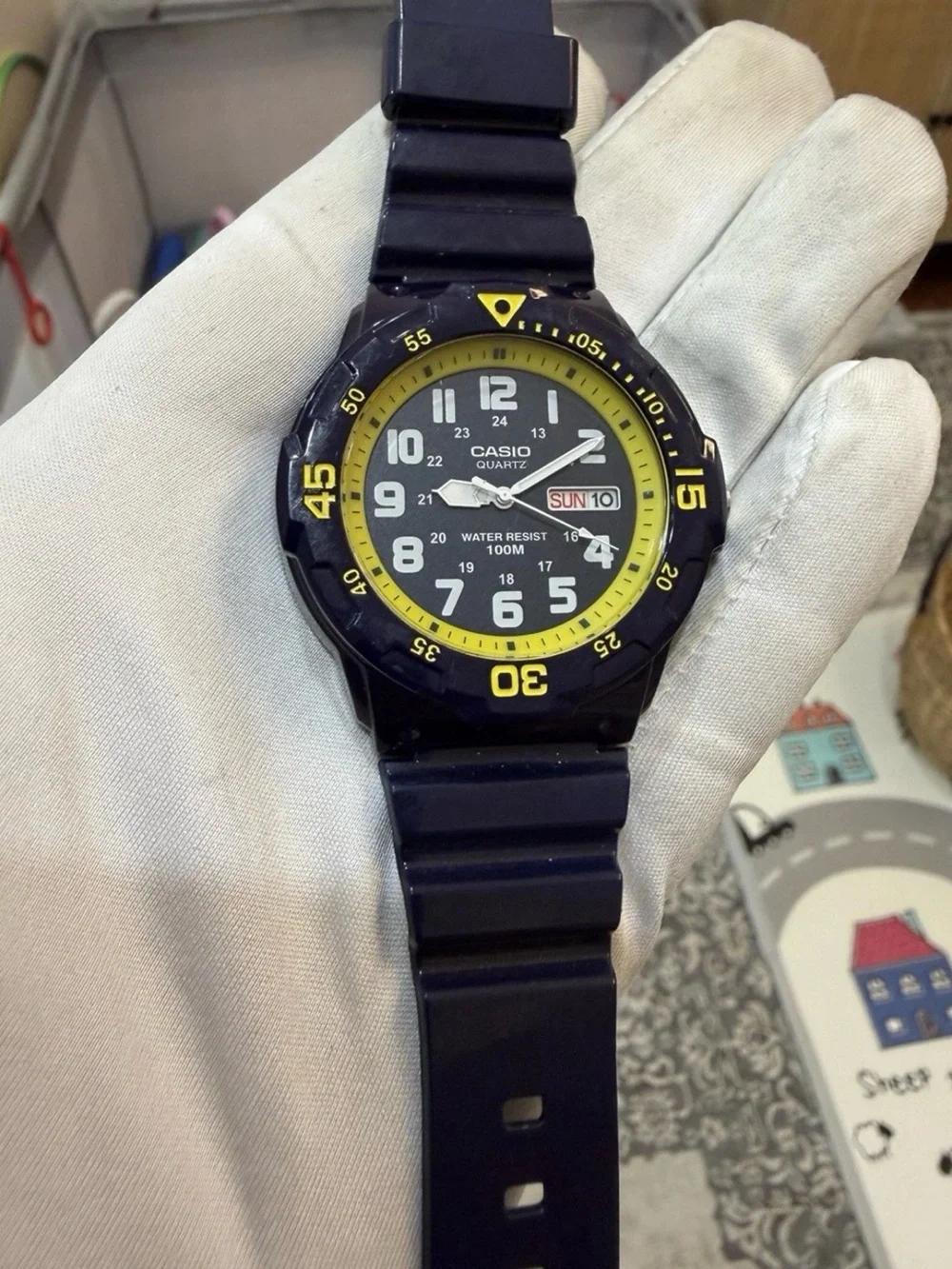 Casio MRW-200HC-2BV Mens Diver Style Analog Watch Navy Blue Yellow Day Date 100M